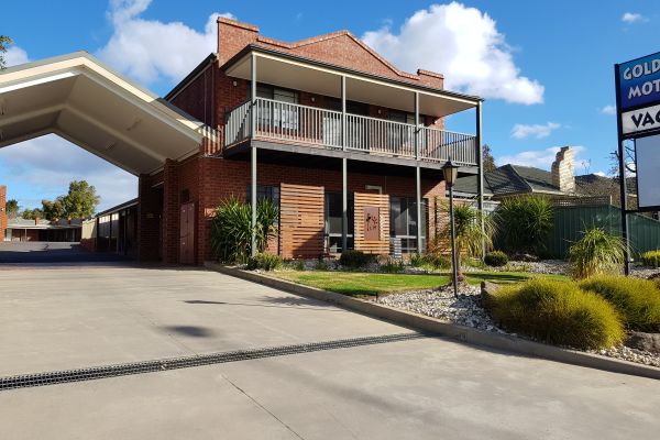 Golden Reef Motor Inn (Bendigo)